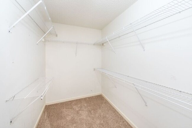 Building Photo - 3BD/1BA Home in Hickory