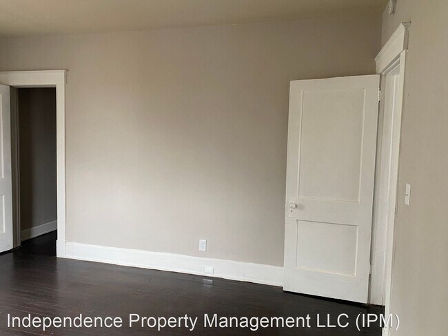 Building Photo - 3 br, 1 bath House - 22 Glen Este Pl,