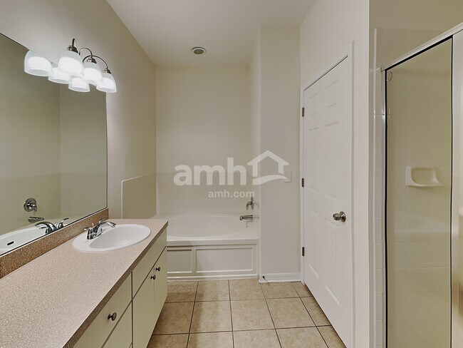 Building Photo - 1609 Delano Trent St