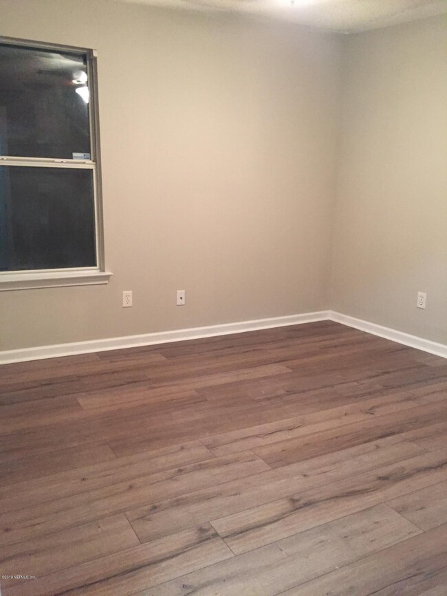Building Photo - 12390 Casheros Cove Dr S
