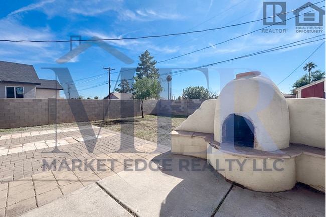 Building Photo - 5Bed/3Bath Home University/McClintock! $399 MOVE-IN SPECIAL! Ready for Immediate Move-In!