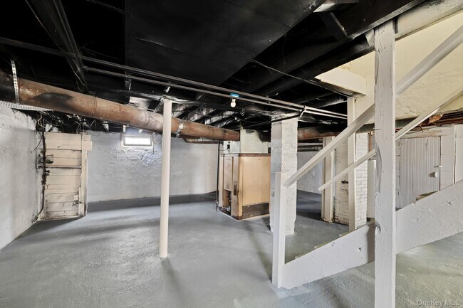 Building Photo - 100 Academy Ave