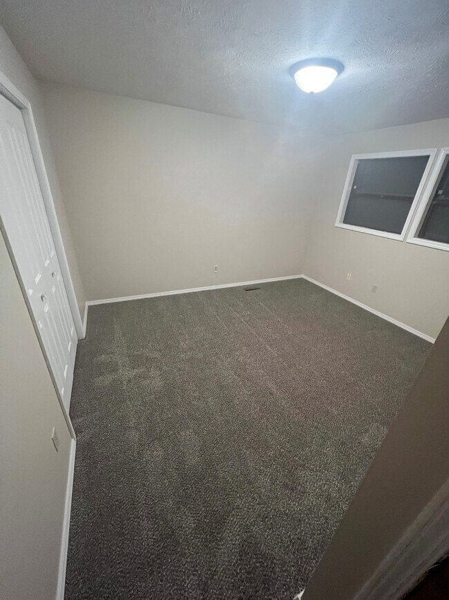 Building Photo - 1312 Applewood Ln