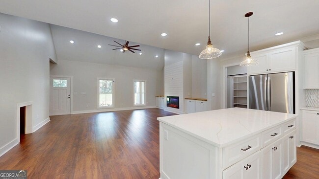 Building Photo - 53 Jericho Ln