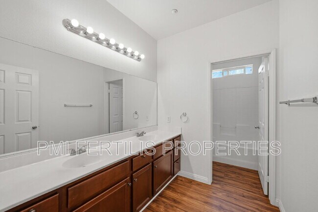 Building Photo - 7167 Elsa Ct
