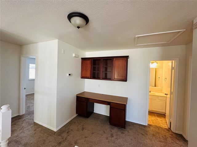 Building Photo - 421 Sandy Creek Dr