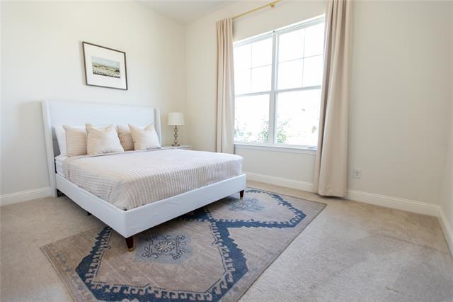 Building Photo - 229 Observation Dr W