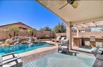 Building Photo - 1277 W Busa Dr