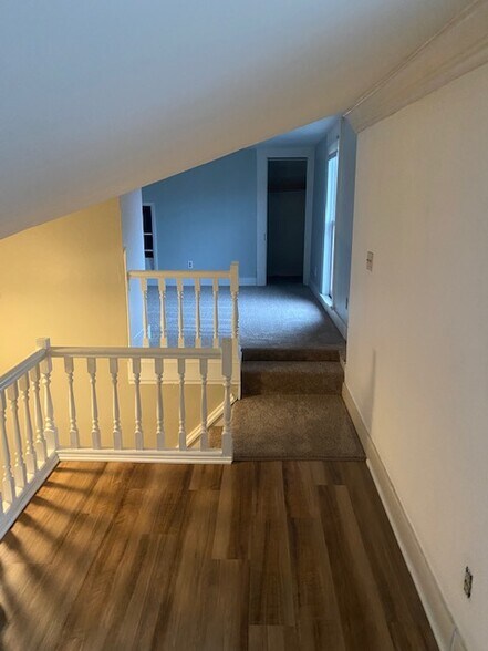 Loft - 188 W 2nd Ave