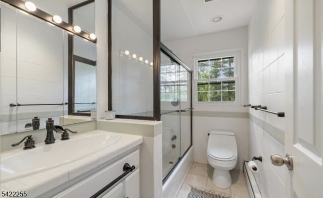 Building Photo - 4 Jensen Ct