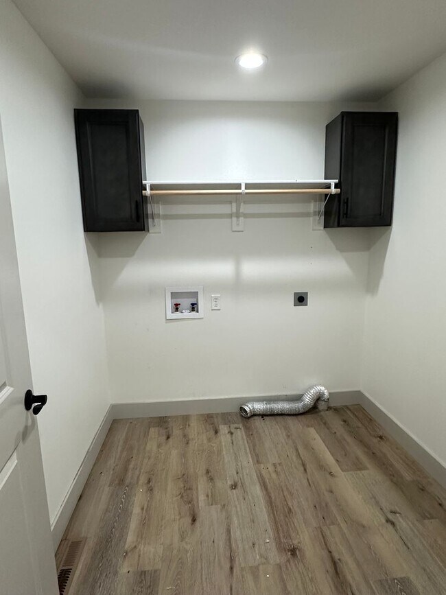 Building Photo - Now Accepting Applications – 4 BED 3 BATH | Summit Pass Subdivision | Waynesville School District