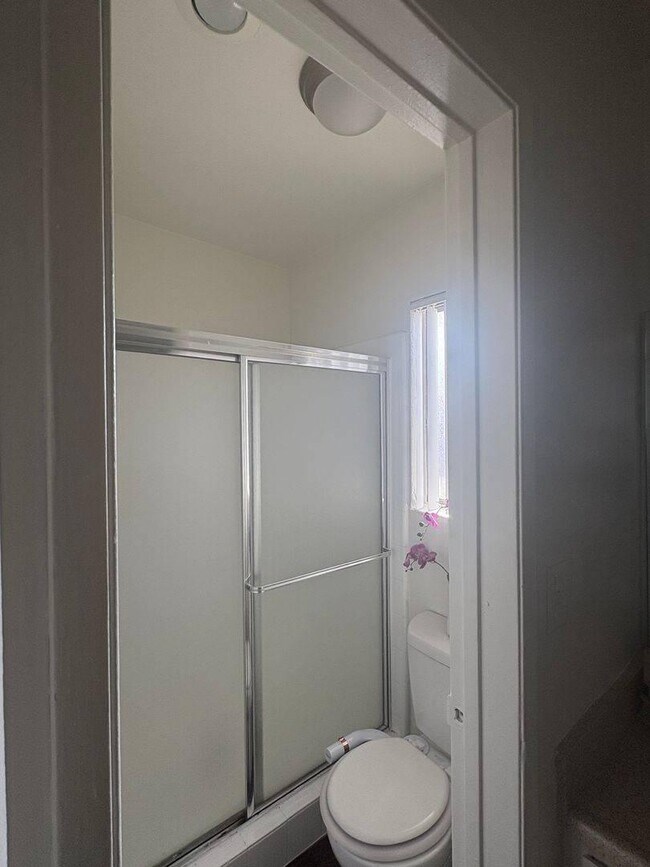 Building Photo - 0.0 bedroom in Los Angeles California 91343