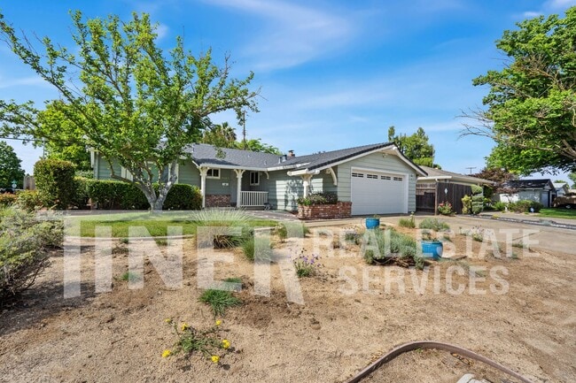 Building Photo - 8665 Everglade Dr