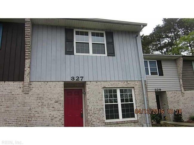 Primary Photo - Spacious two-bedroom townhouse