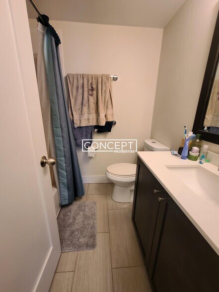 Building Photo - 659 Massachusetts Ave