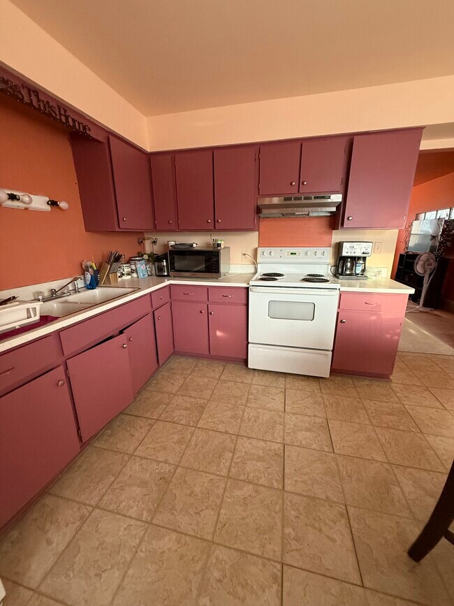 Building Photo - 4216 Marquette Dr