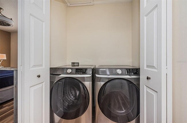 Building Photo - 3876 Island Way