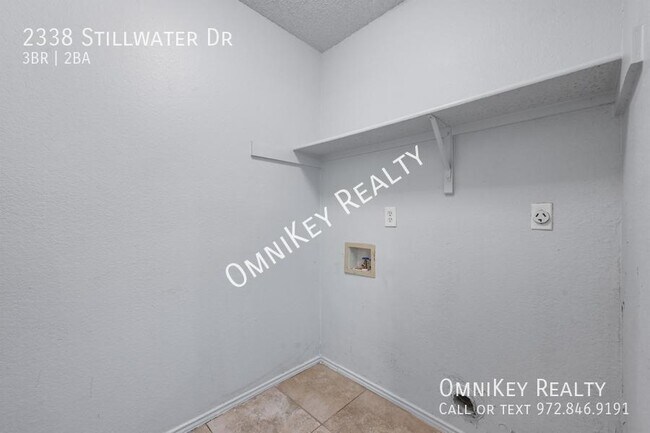 Building Photo - 2338 Stillwater Dr