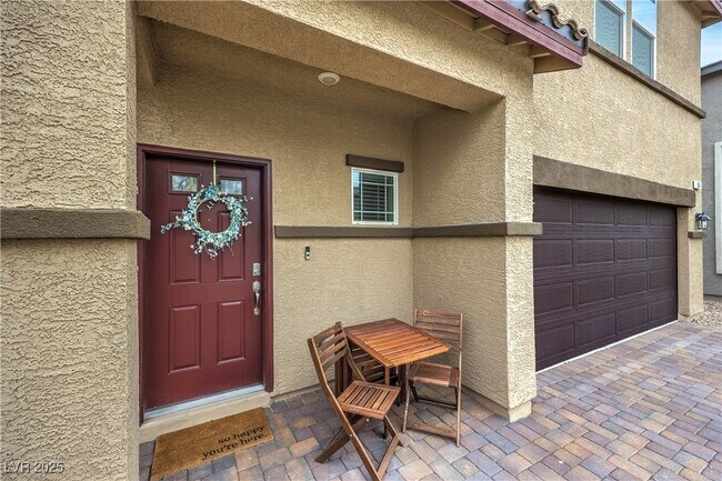 Building Photo - 9074 Meadows Ln