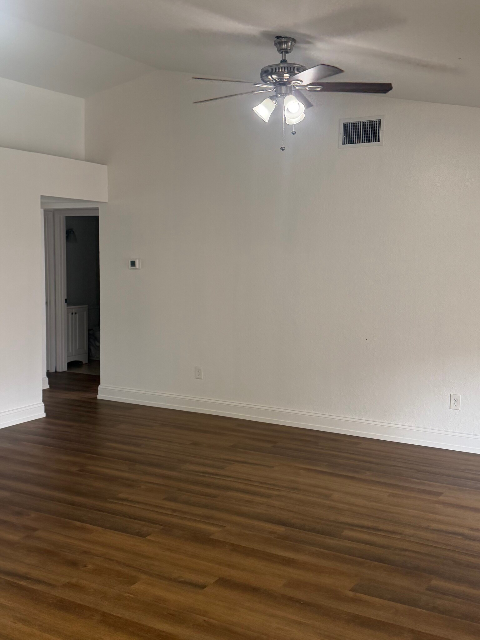 Building Photo - 1306 Coolmont Dr