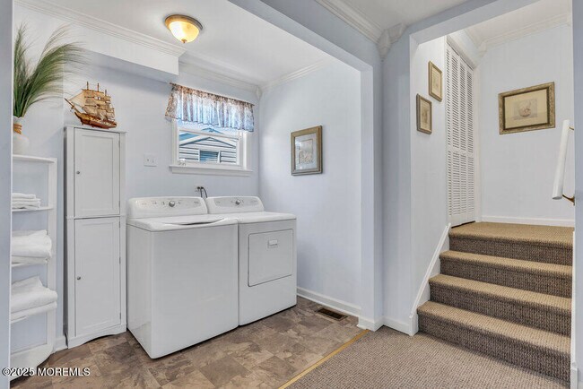 Building Photo - 101 St Louis Ave