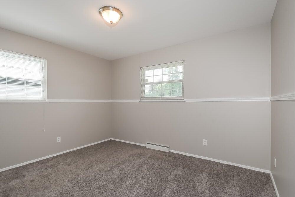 Building Photo - 2325 Flamingo Dr