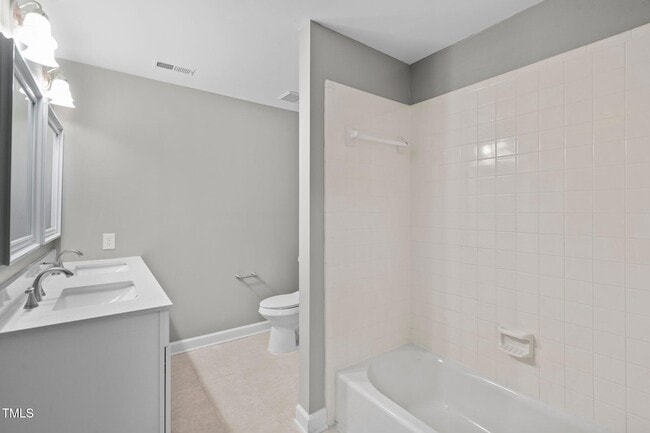 Building Photo - 1008 W Sterlington Pl