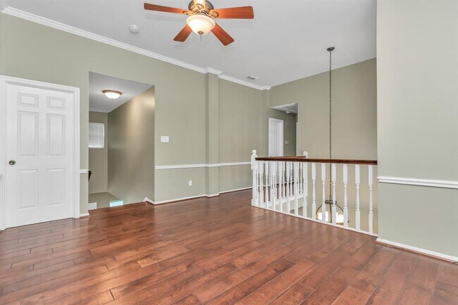 Building Photo - 4611 Bermuda Dr