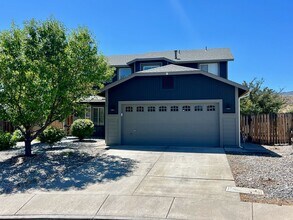 Building Photo - 4 Bedroom in North West Reno