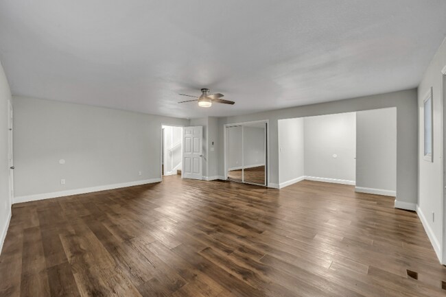 Building Photo - 429 James Dr
