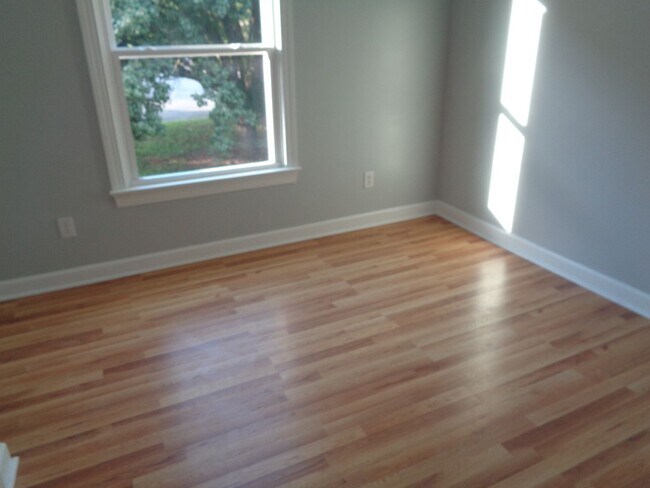 Building Photo - Awesome House for Rent in Advance