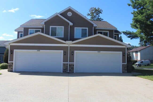 Primary Photo - 3 br, 2.5 bath Duplex - 1010 Sadie Ct