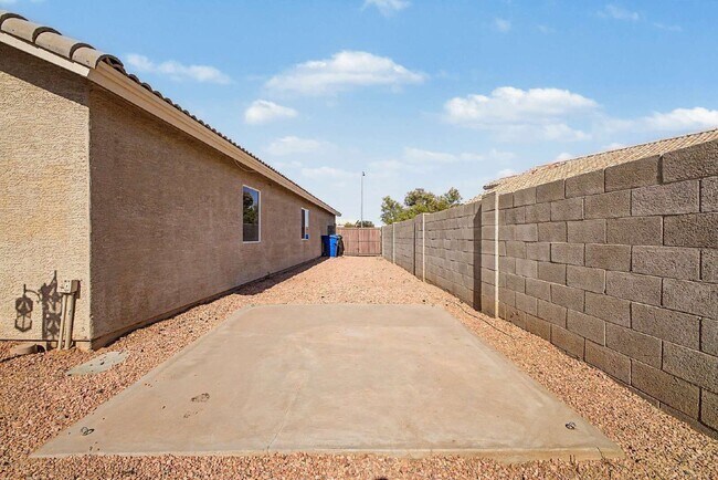 Building Photo - 14718 N 154th Ln