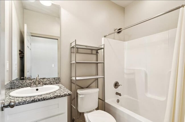 Building Photo - 3005 Dundee Loop S