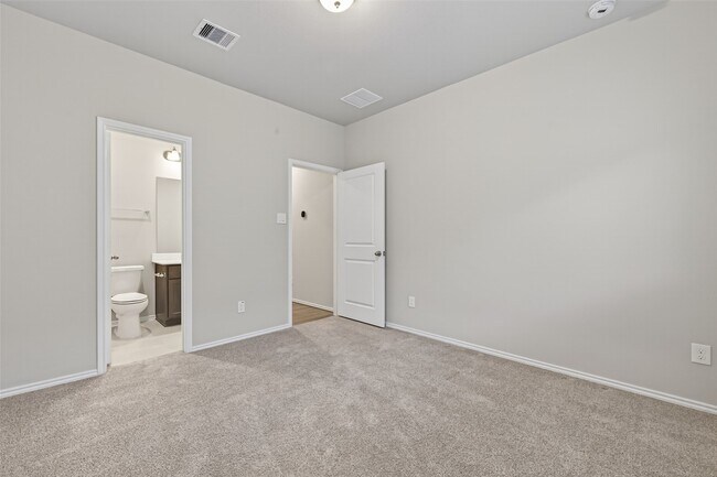 Building Photo - 8619 Gleaming Vlg Wy