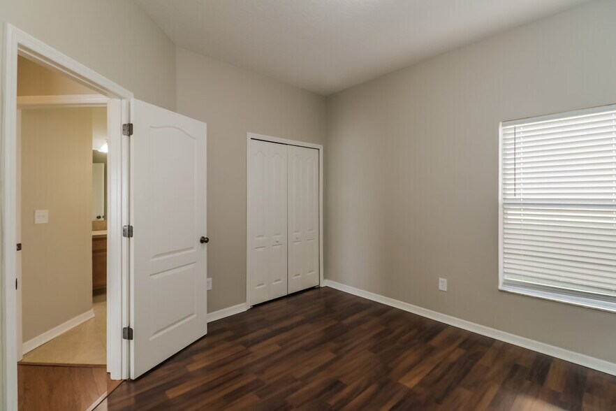 Building Photo - 1123 Emerald Hill Way