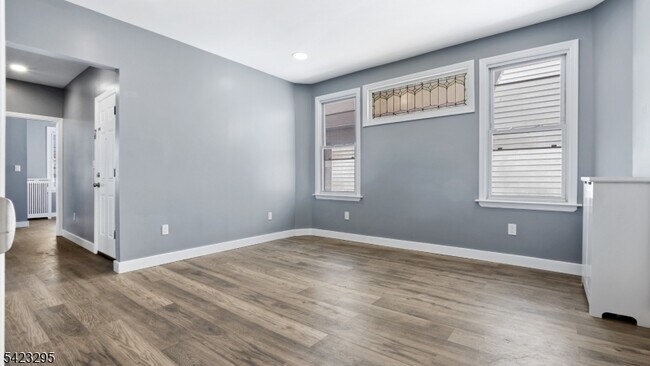 Building Photo - 19 Newfield St