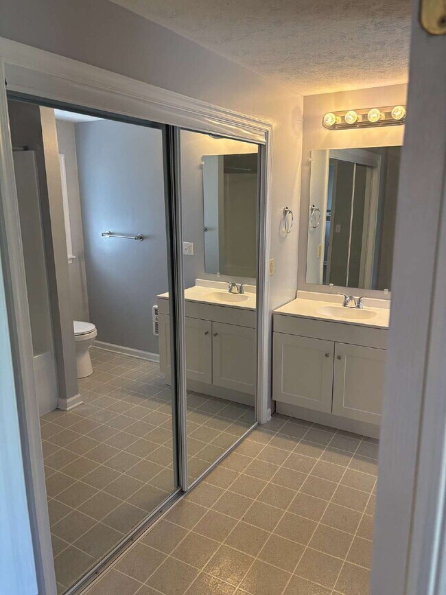 Building Photo - Charming 2-Bedroom Duplex Retreat on Mcgah...