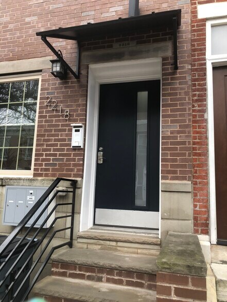 Building Photo - 2218 Ellsworth St
