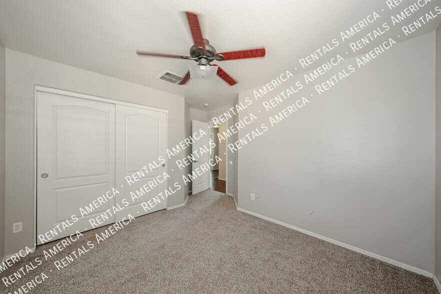 Building Photo - 2665 E Bart St