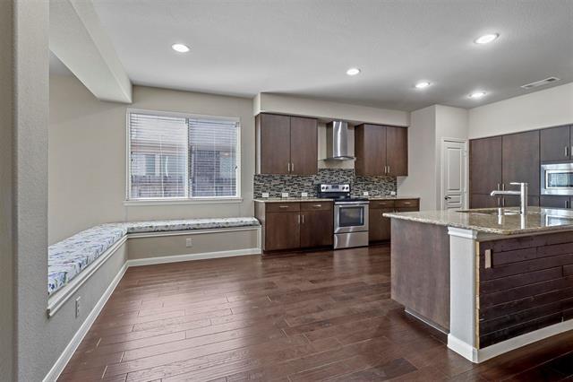 Building Photo - 4082 Serene Dr