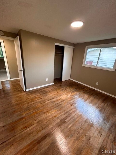 Building Photo - 213 Sunflower Dr