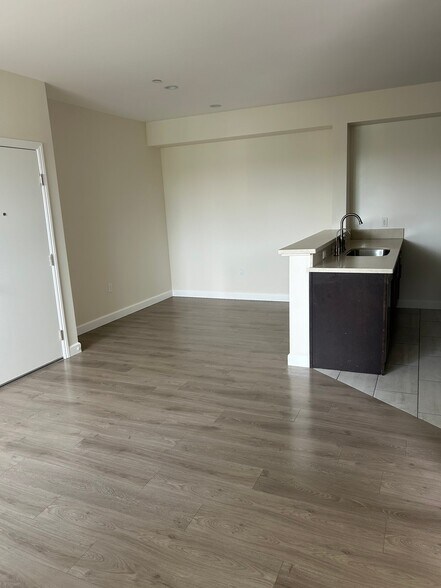 Building Photo - 12147 Magnolia Blvd