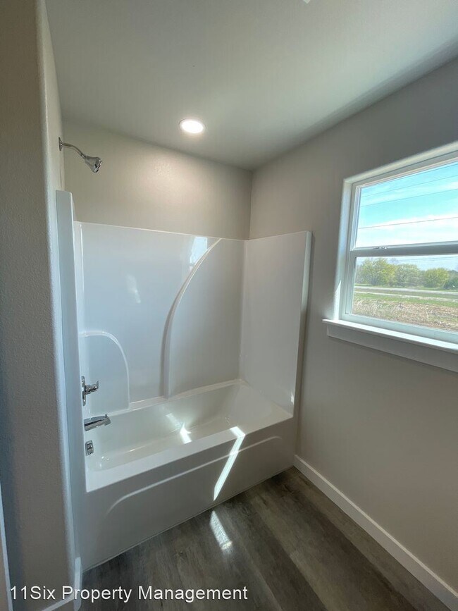 Building Photo - 4 br, 2 bath House - 129 Kat's Ave