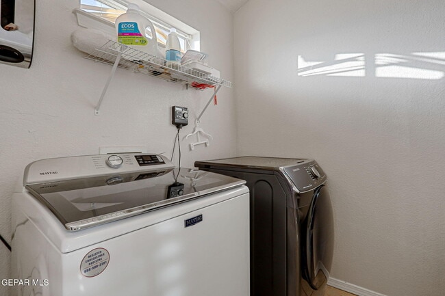 Building Photo - 1281 Amber Morgan Dr