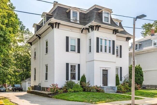 Building Photo - 15 Beale St