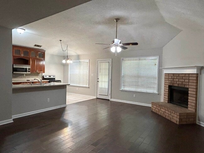 Building Photo - 1117 Dove Hollow Cir W