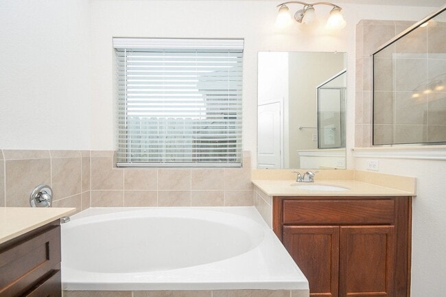 Building Photo - 6142 Thief River Fls Dr