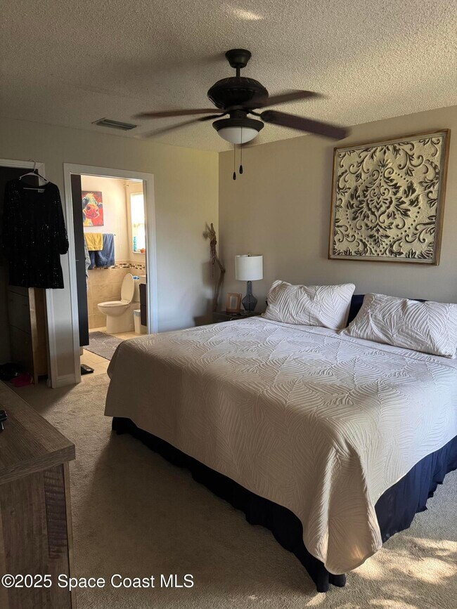 Building Photo - 2201 Appalachian Dr