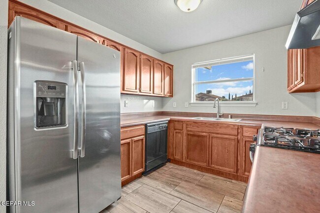 Building Photo - 14223 Poets Rock Ln